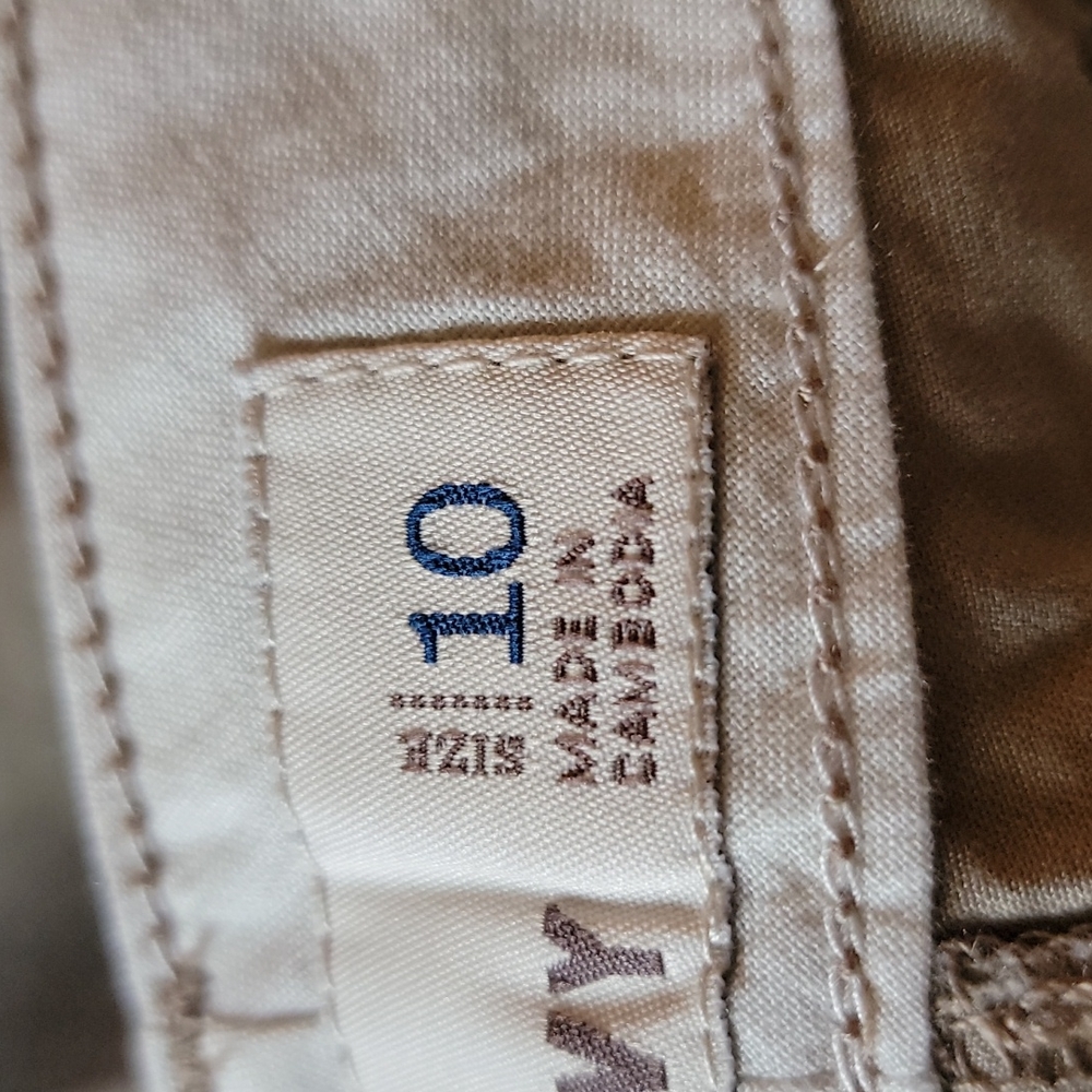 Tan capris - Picture 7 of 8